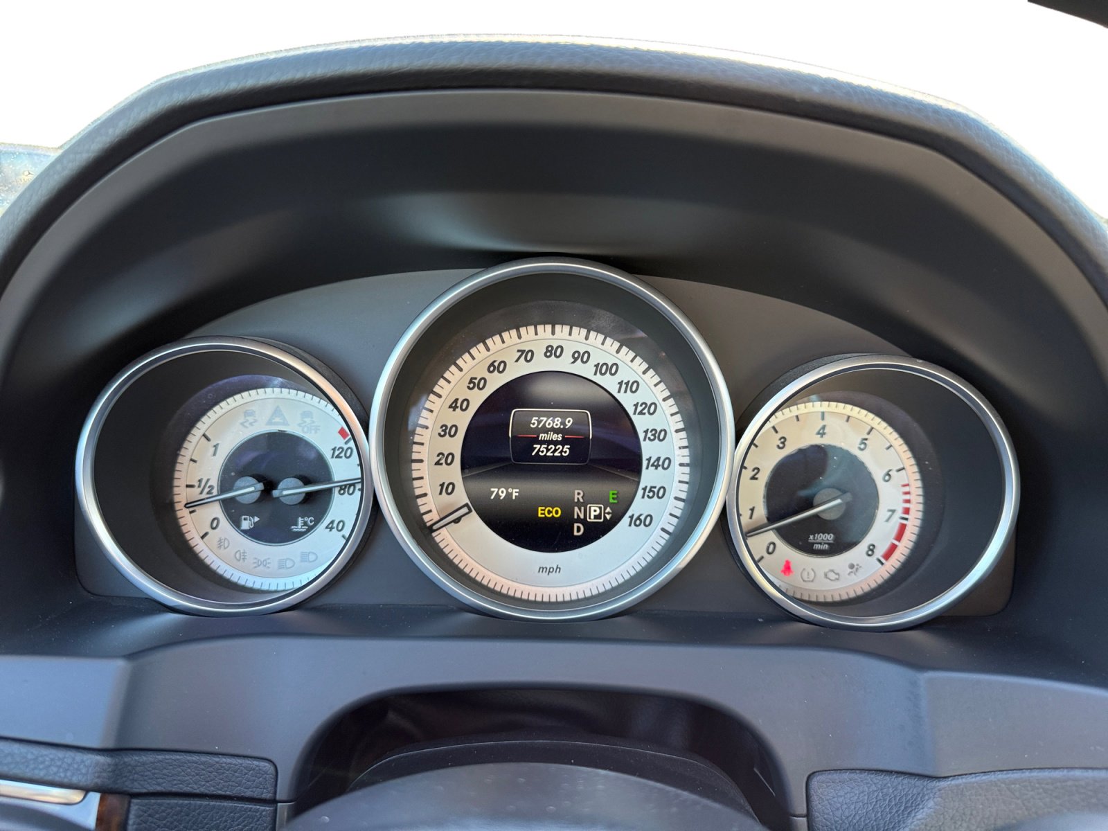 2014 Mercedes Benz E 350 photo 11