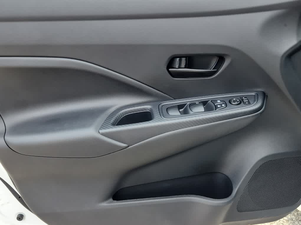 2025 Nissan Versa S photo 15