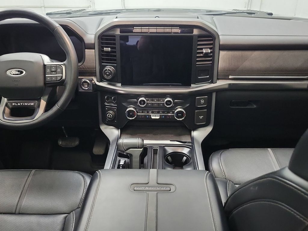 2023 Ford F-150 Platinum photo 17