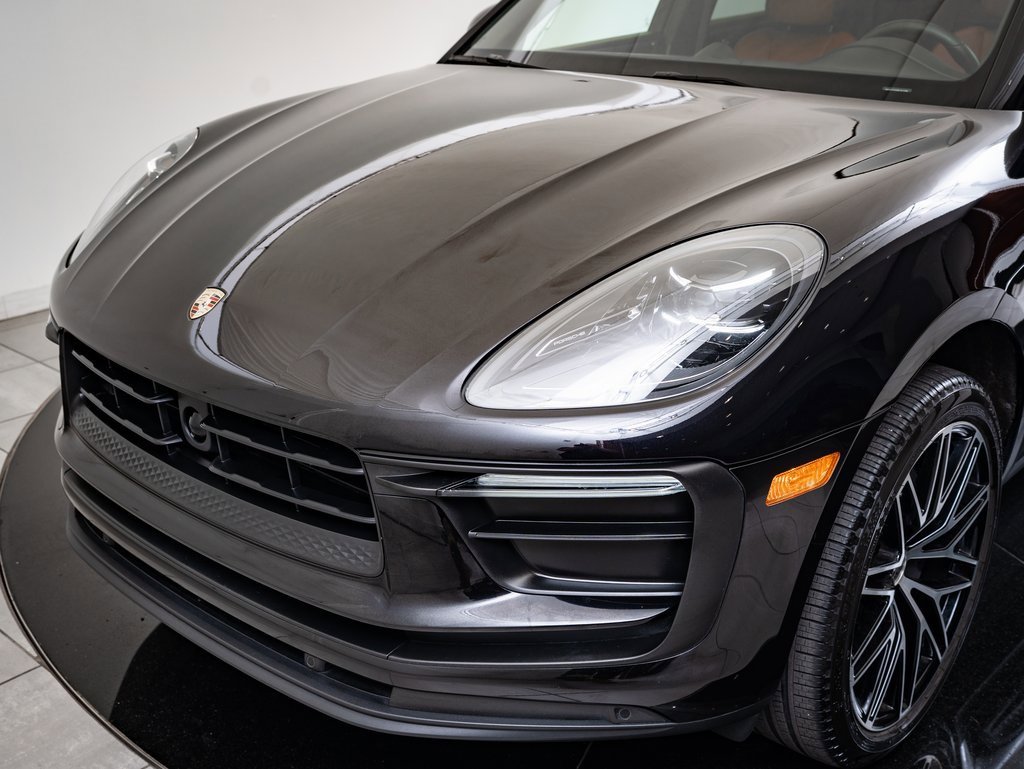 2024 Porsche Macan T photo 13