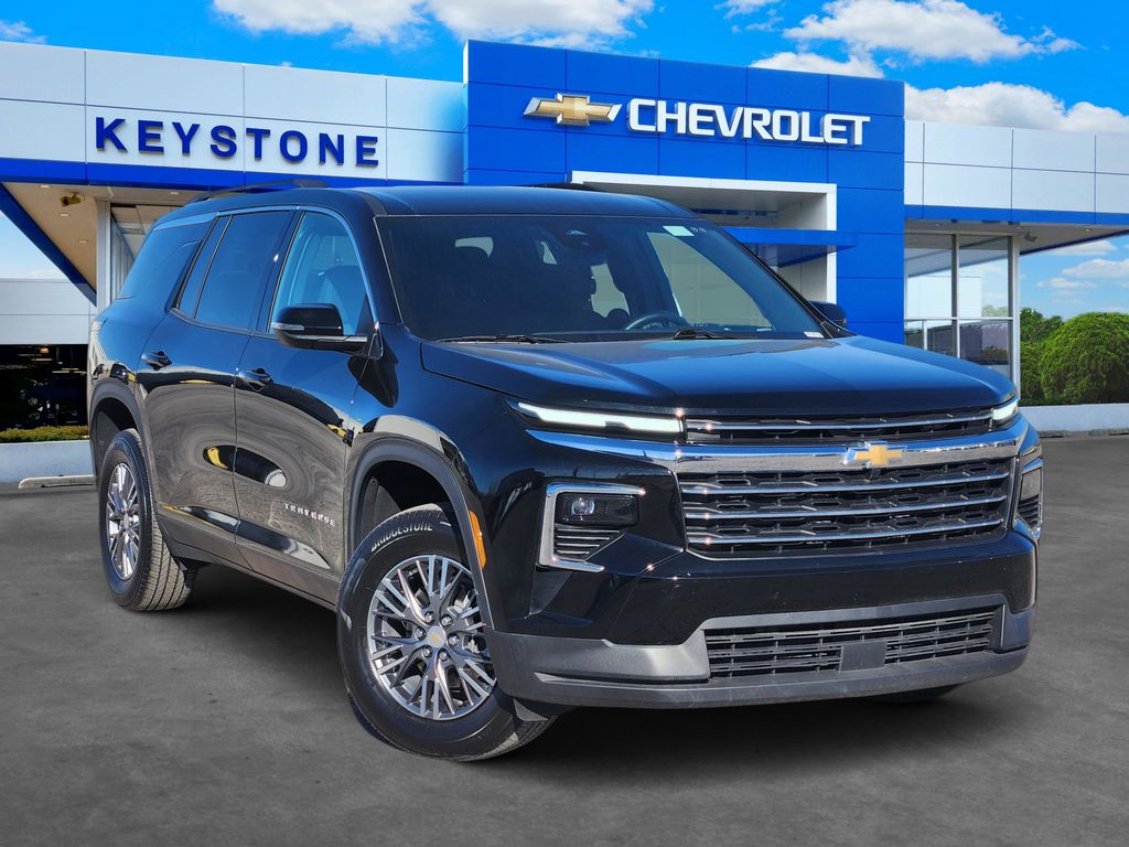 2025 Chevrolet Traverse LT's photo