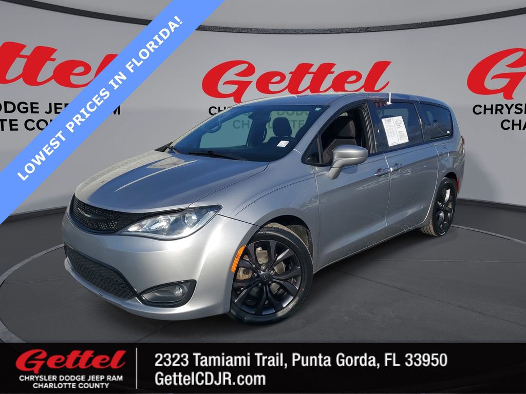 2020 Chrysler Pacifica Touring