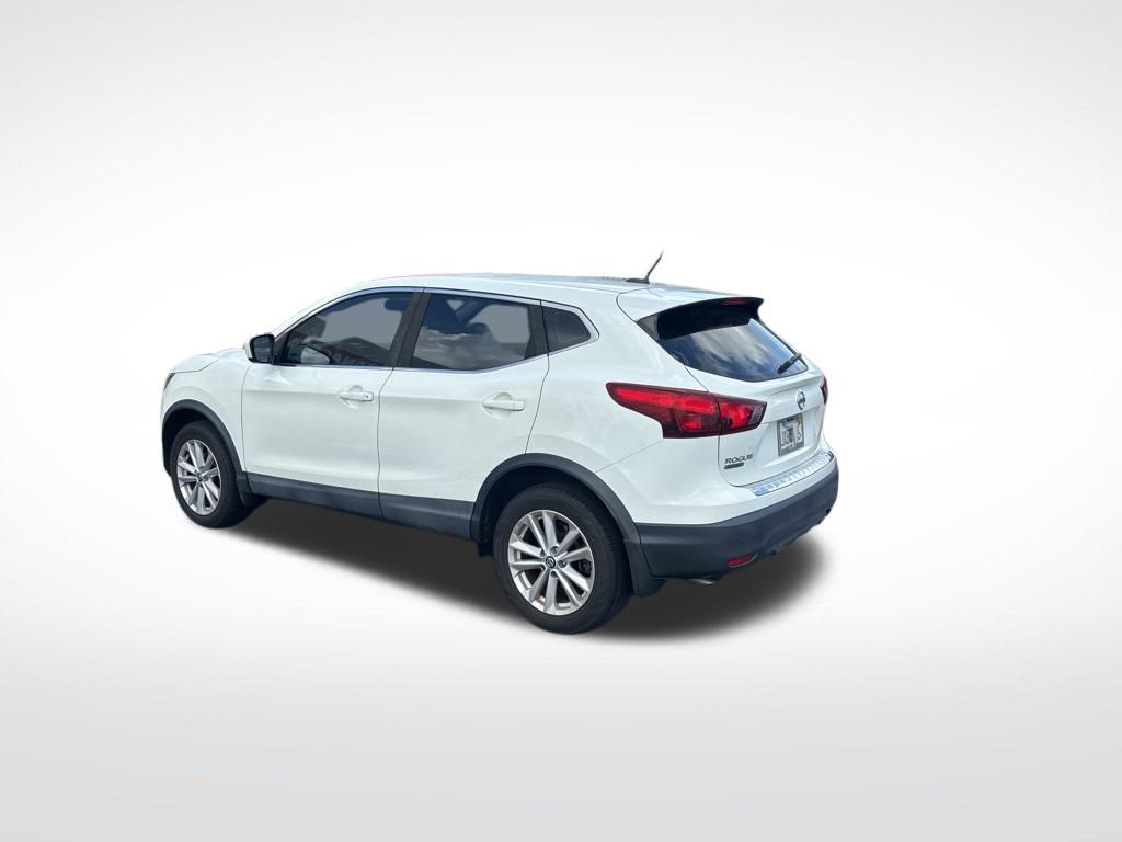2019 Nissan Rogue Sport S photo 3