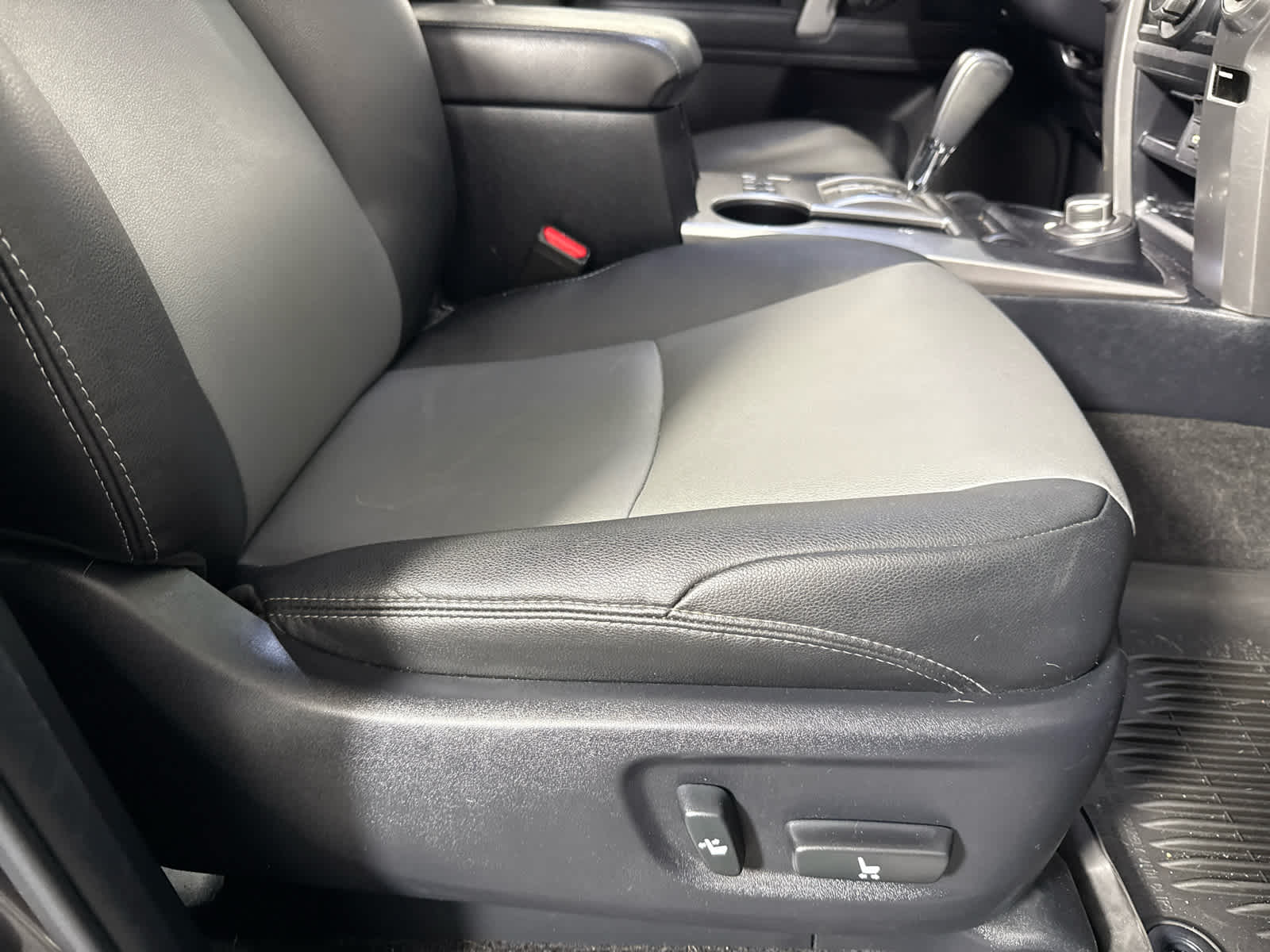 2021 Toyota 4Runner SR5 Premium photo 21