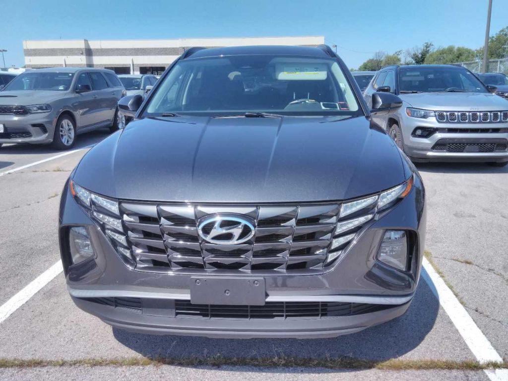 2024 Hyundai Tucson SEL photo 2