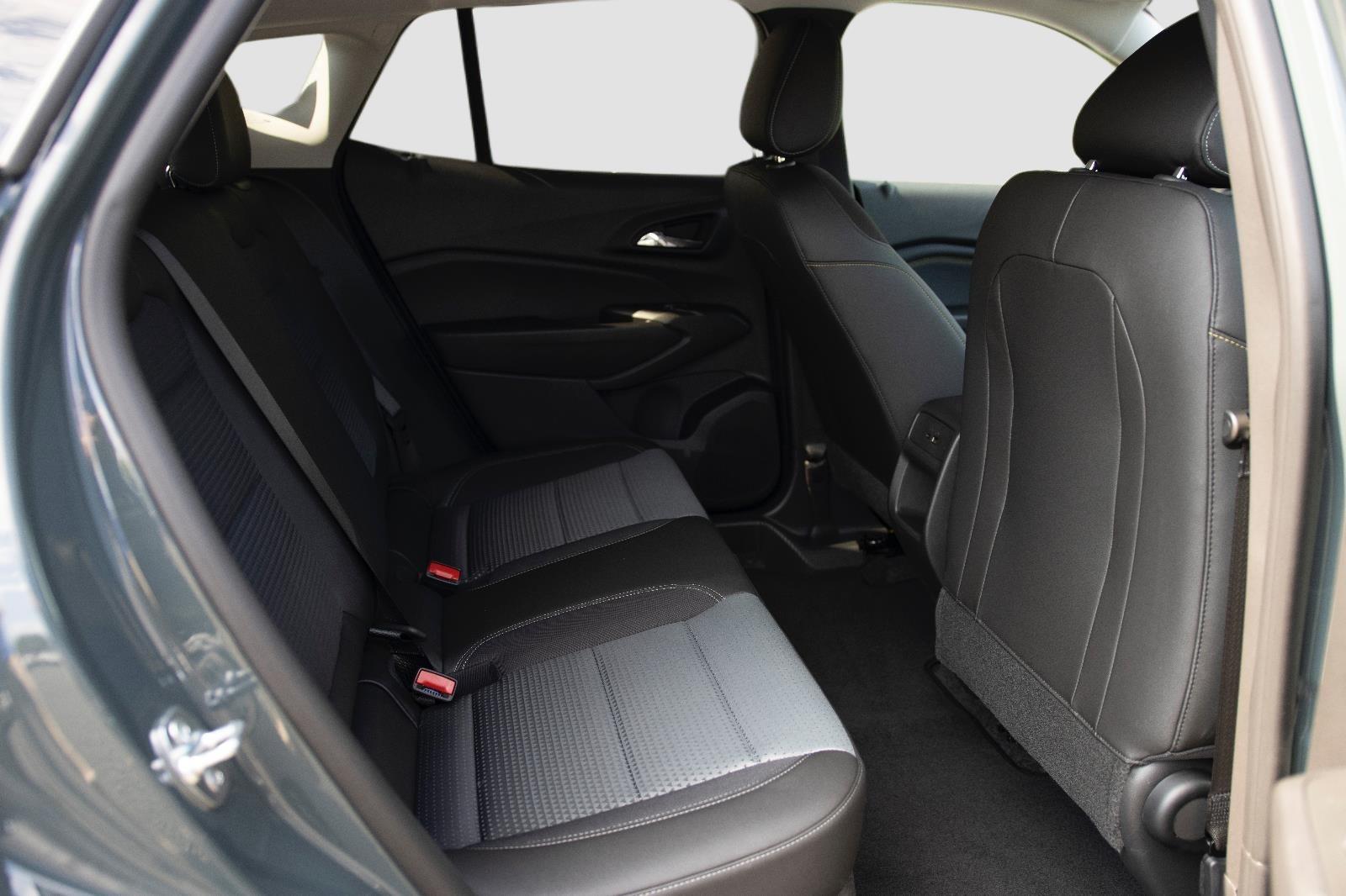 2025 Chevrolet Trax LT photo 21