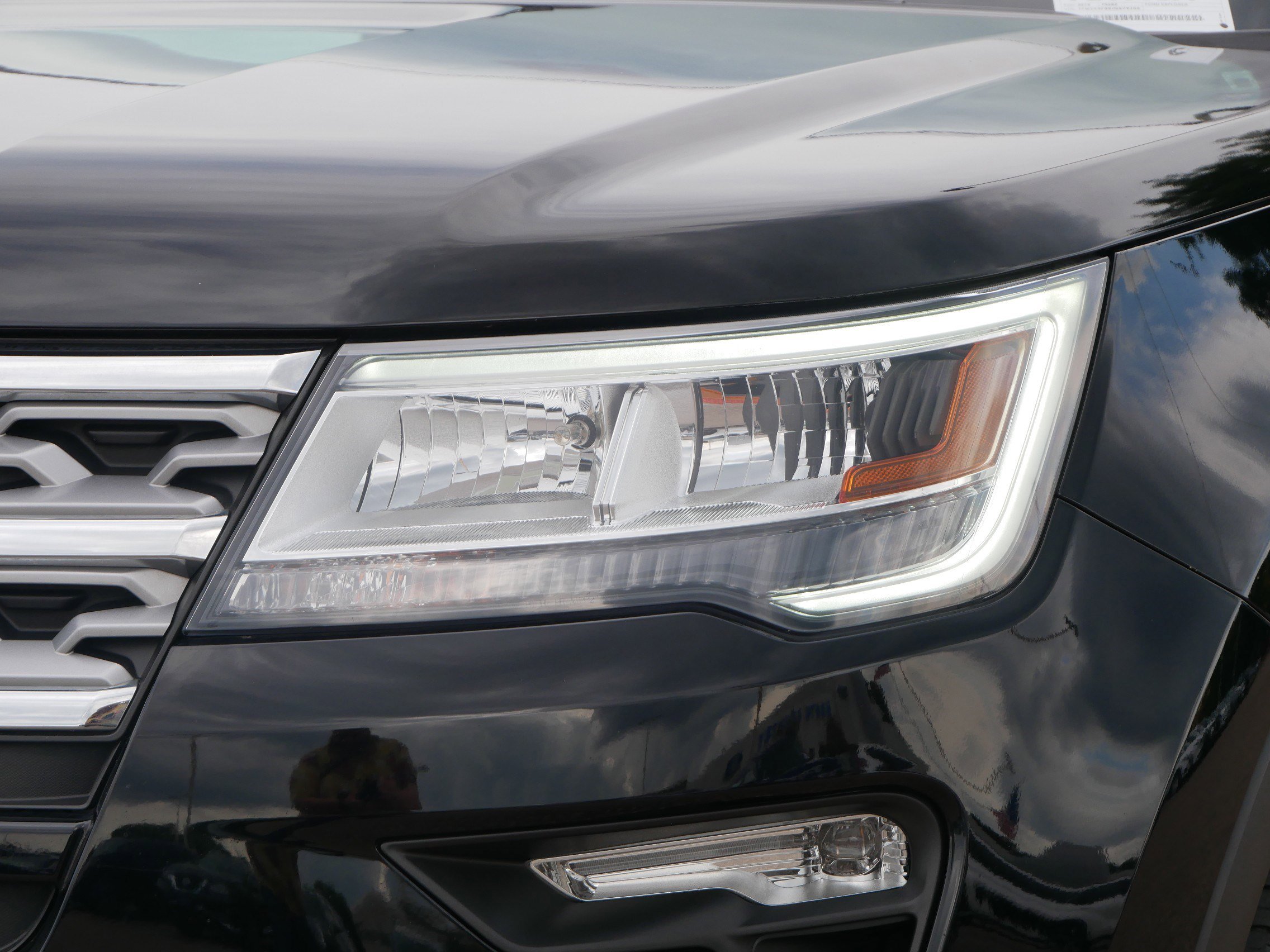 2018 Ford Explorer Limited photo 16
