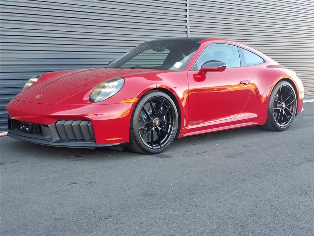 2025 Porsche 911 GTS's photo