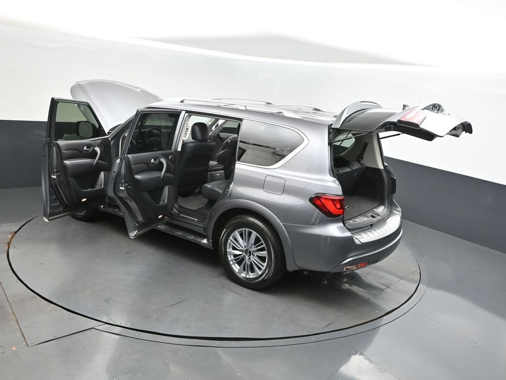 2020 Infiniti QX80 Luxe photo 2
