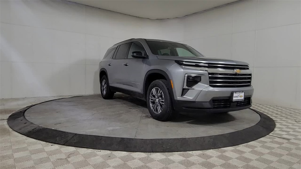 2025 CHEVROLET TRAVERSE - Image 2