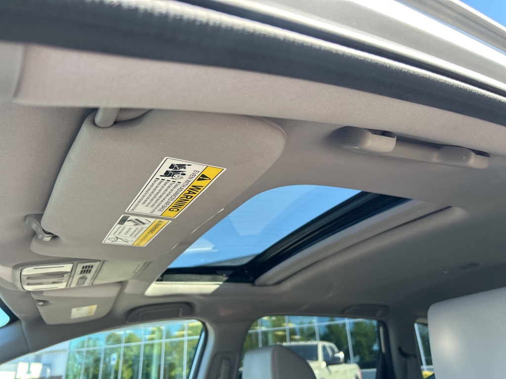 2018 Honda CR-V Touring photo 13