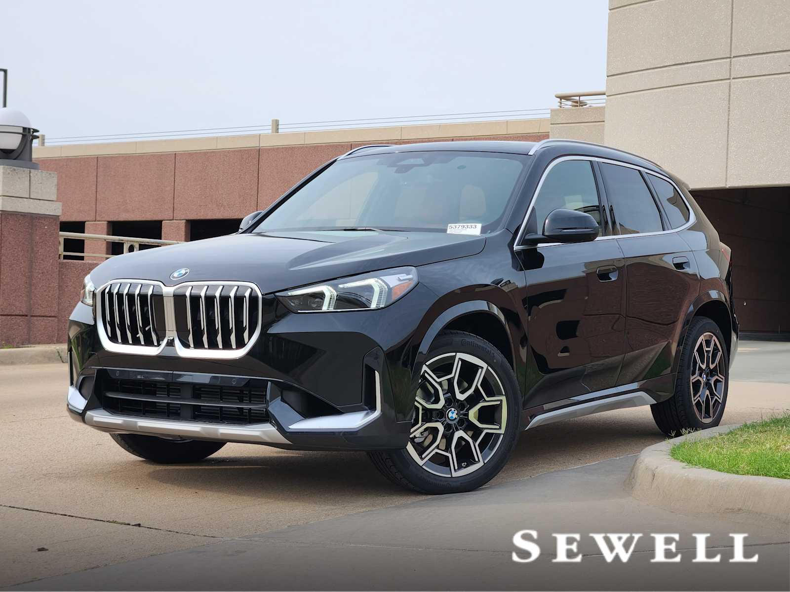 2025 BMW X1