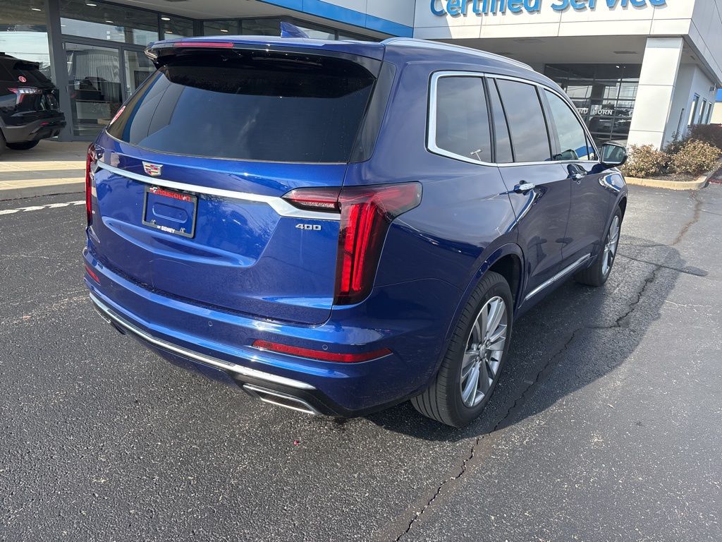 2025 Cadillac XT6 Premium Luxury photo 4