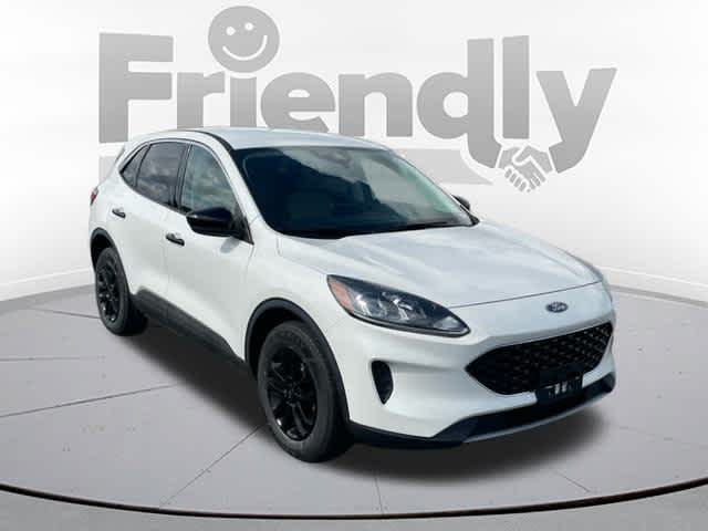 2022 Ford Escape SE photo 2