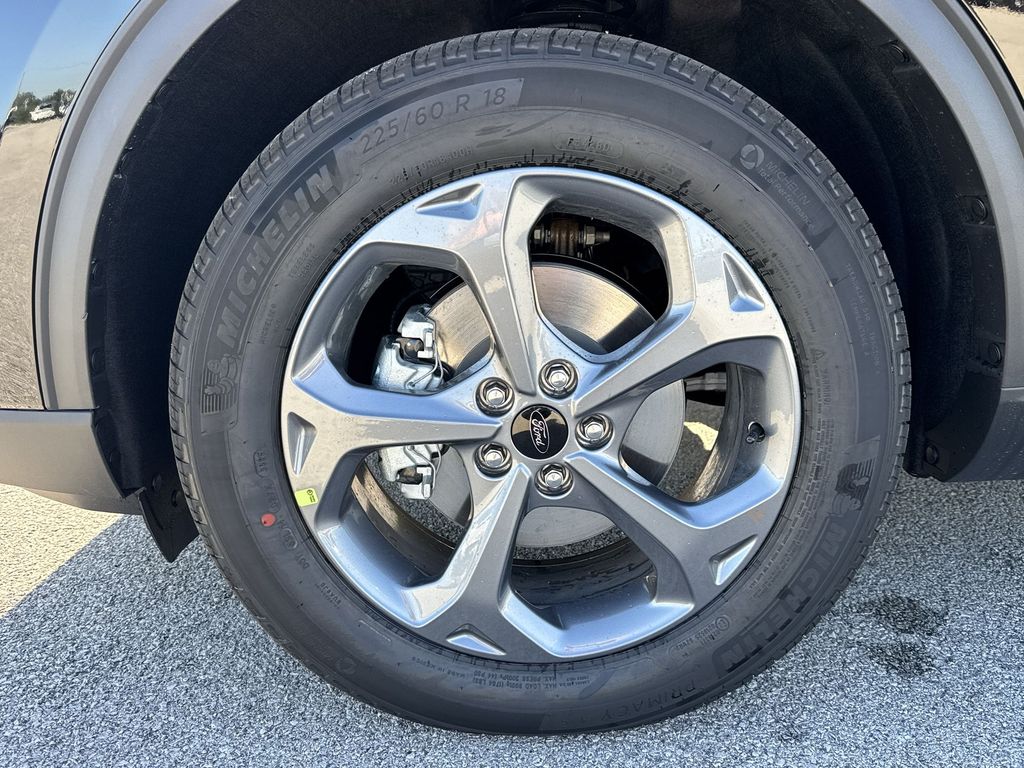 2026 Ford Escape ST-Line photo 17