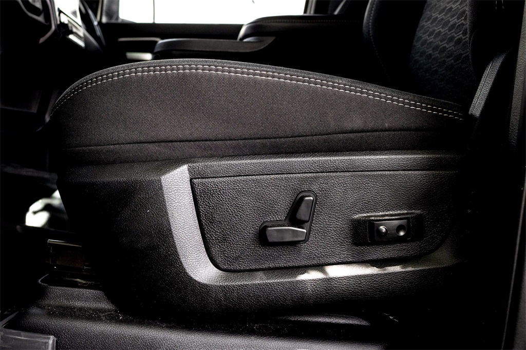 2025 Ram 2500 Big Horn photo 7