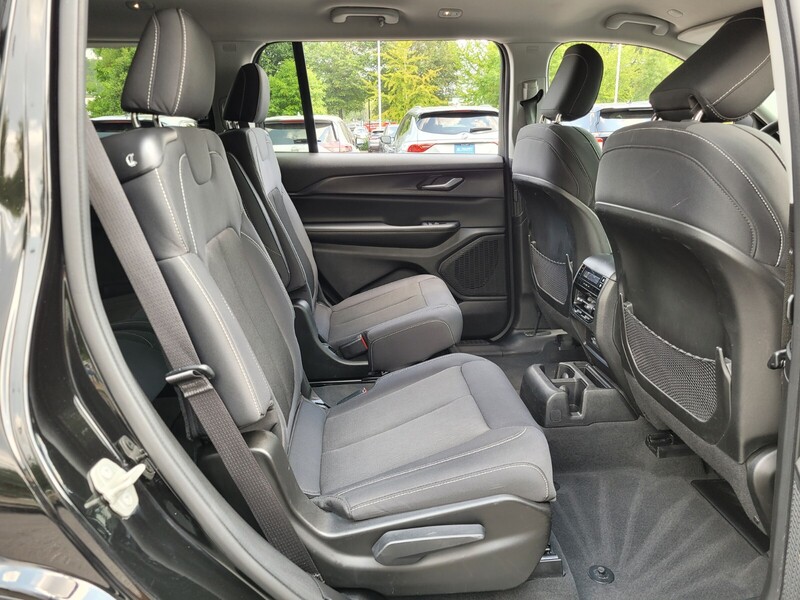 2023 Jeep Grand Cherokee Laredo photo 14