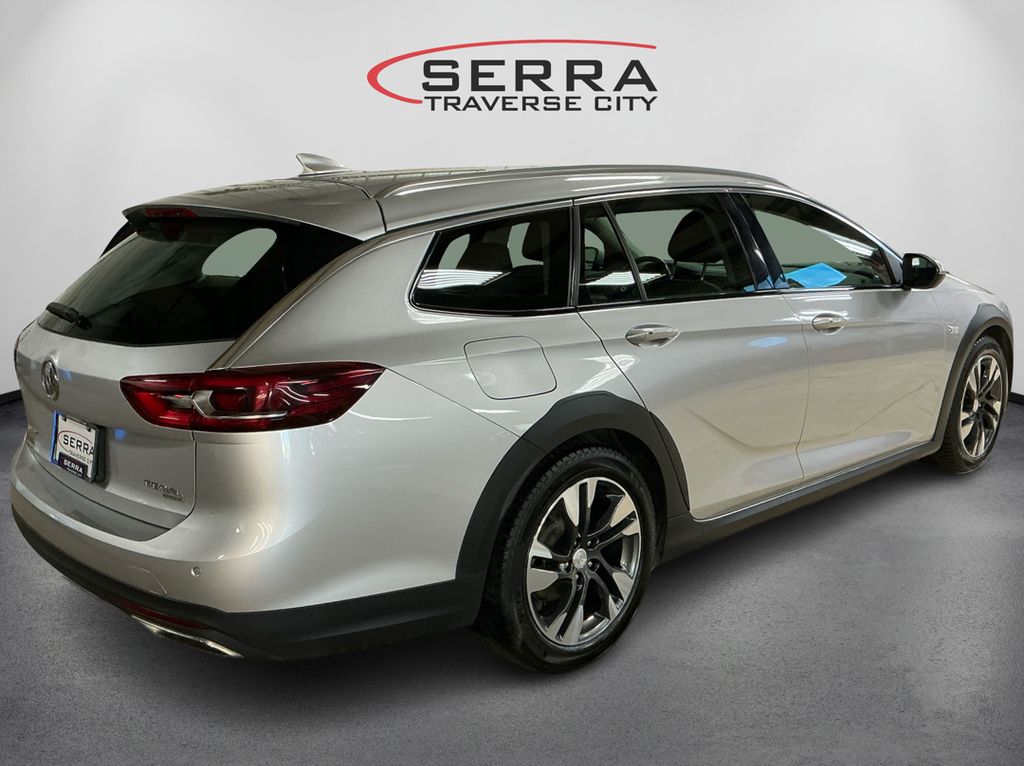 2018 Buick Regal TourX Essence photo 5