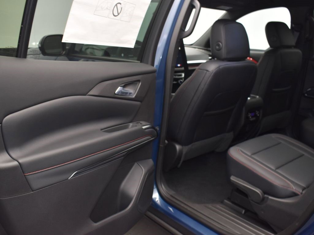 2026 Chevrolet Traverse Z71 photo 13