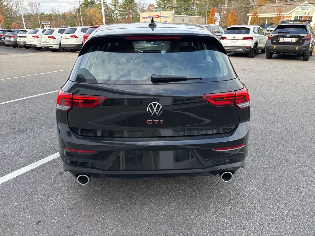 2026 Volkswagen Golf GTI SE photo 3