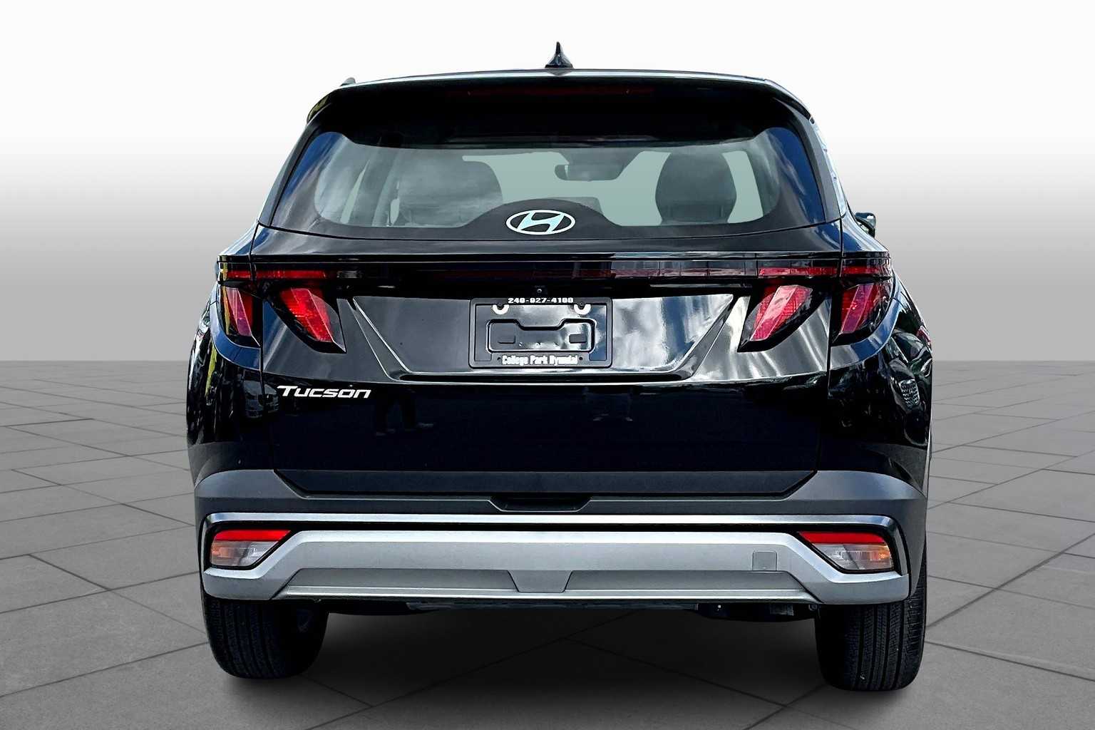 2025 Hyundai Tucson SE photo 4