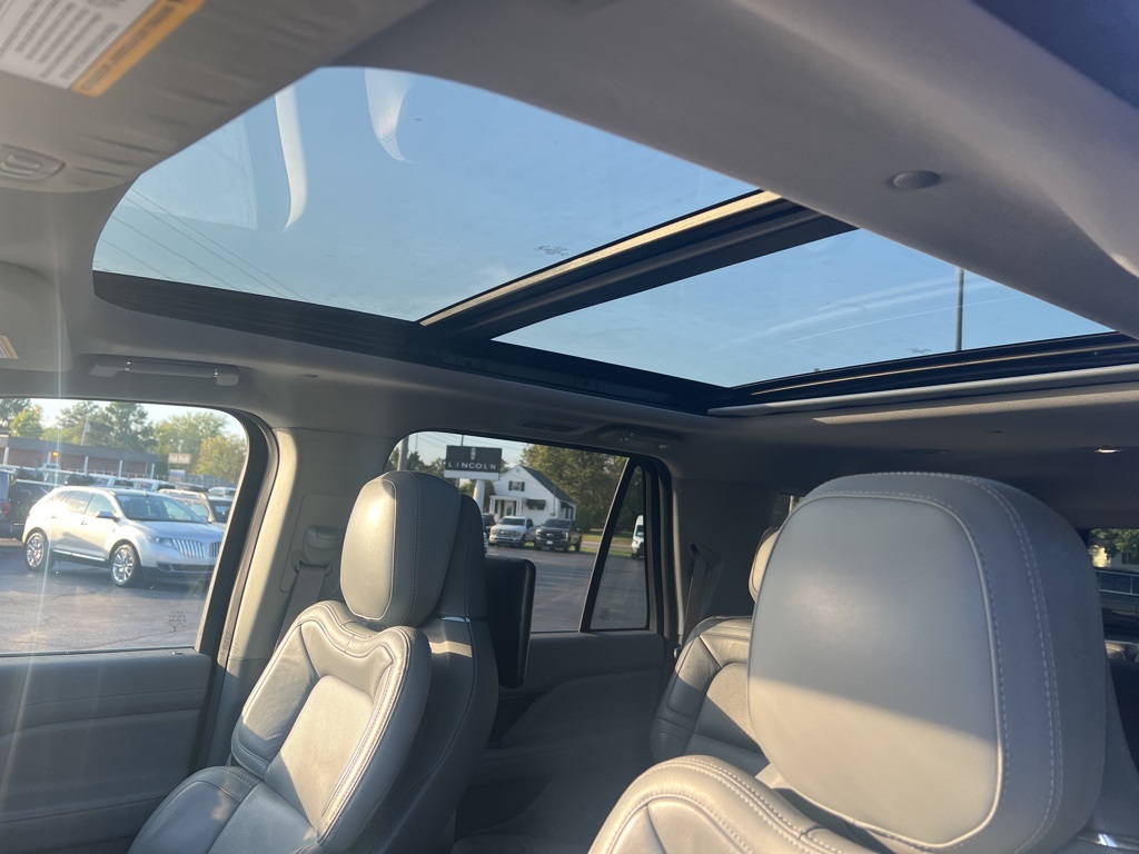 2021 Lincoln Navigator L Reserve photo 10