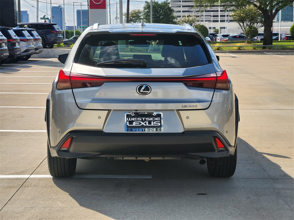 2020 Lexus UX 200 Premium photo 6