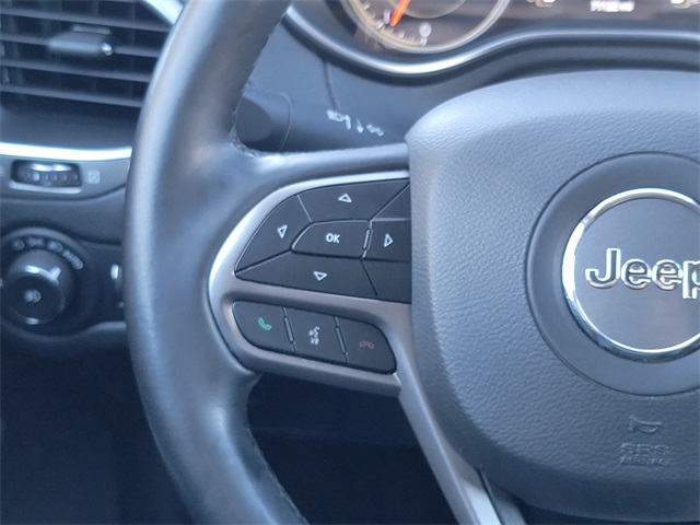 2020 Jeep Cherokee Latitude photo 25