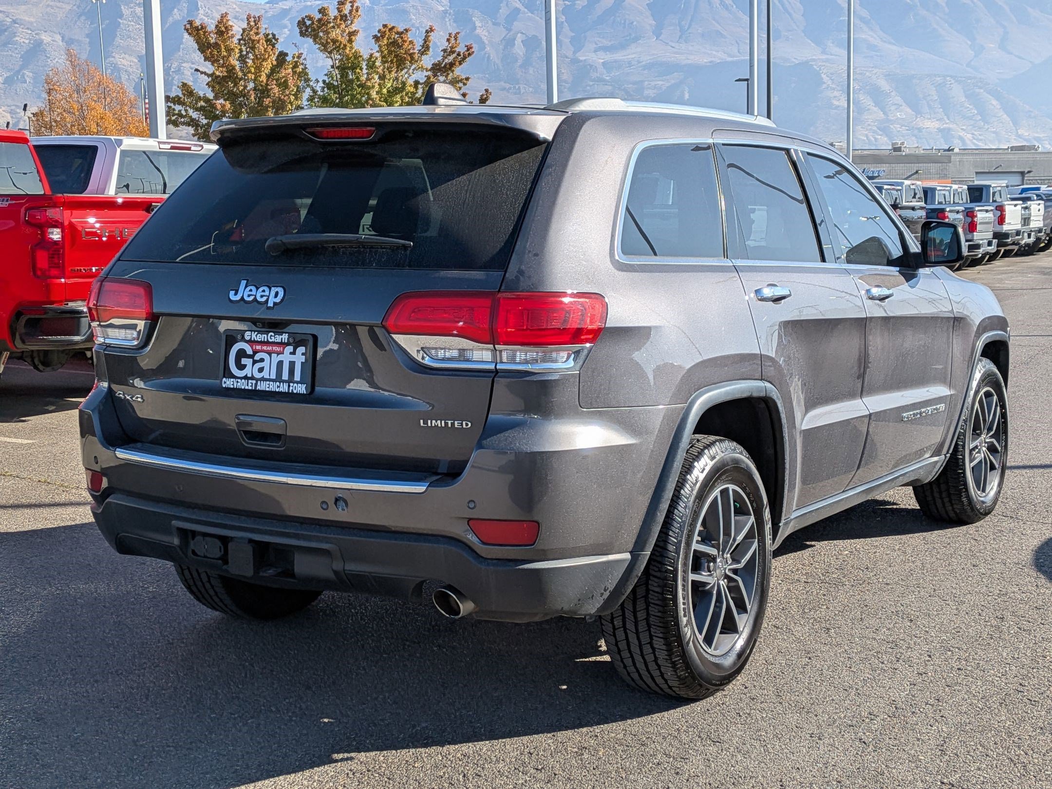 2017 Jeep Grand Cherokee Limited photo 2