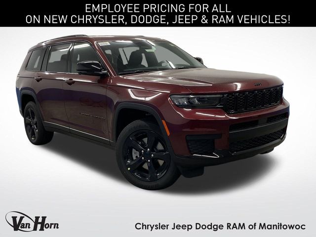 New 2025 Velvet Red Pearl-Coat Exterior Paint Jeep Altitude image 1