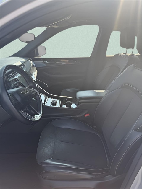 2022 Jeep Grand Cherokee Altitude photo 3