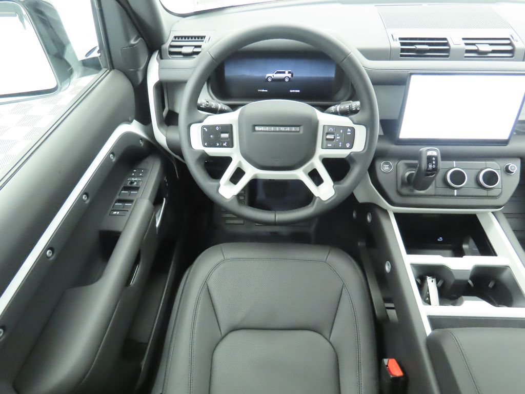 2025 Land Rover Defender 110 S photo 11