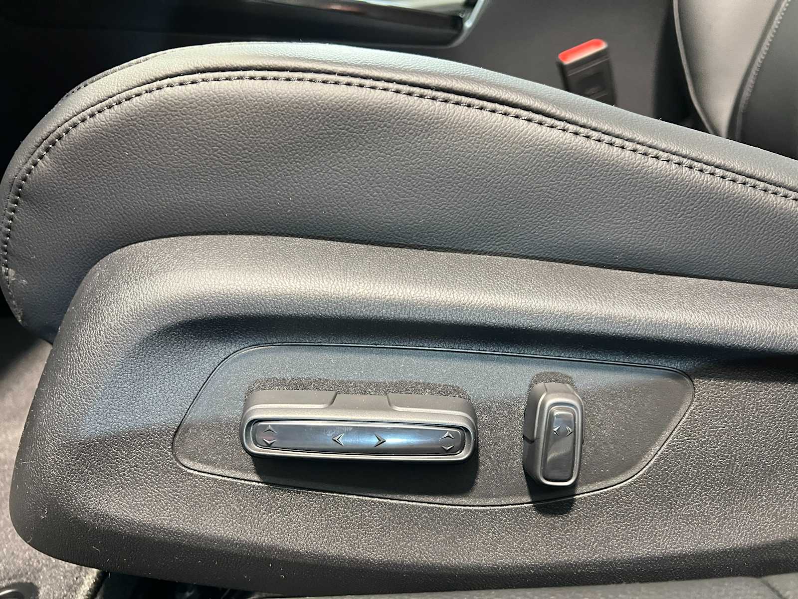 2025 Acura Integra Base photo 17