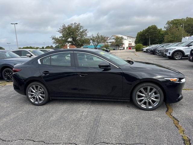 2025 Mazda Mazda3 2.5 s Preferred photo 2