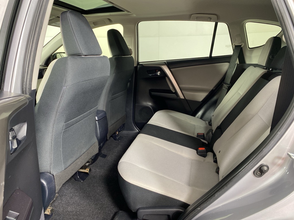 2018 Toyota RAV4 XLE photo 18