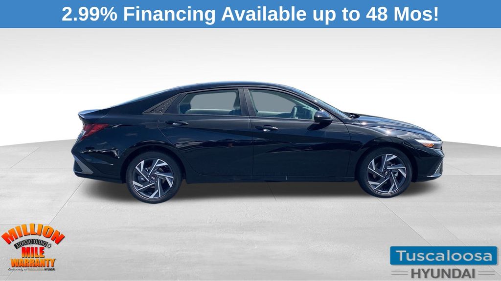 2025 Hyundai Elantra SEL Sport photo 6