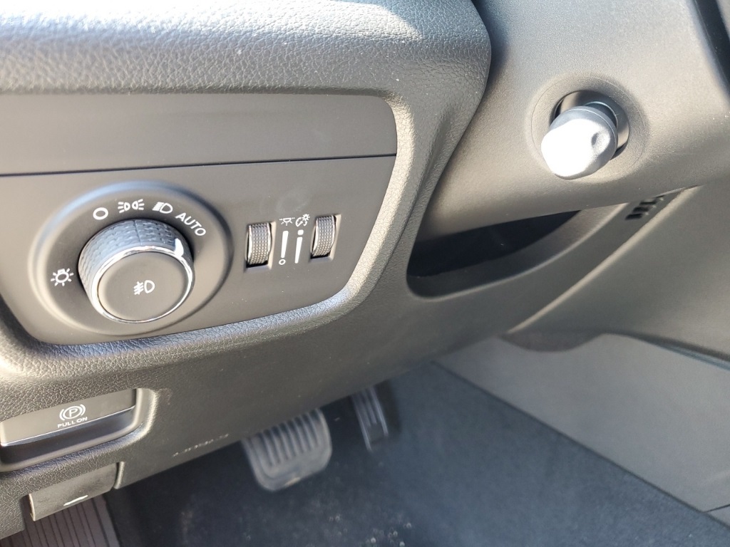 2025 Jeep Grand Cherokee Summit photo 15