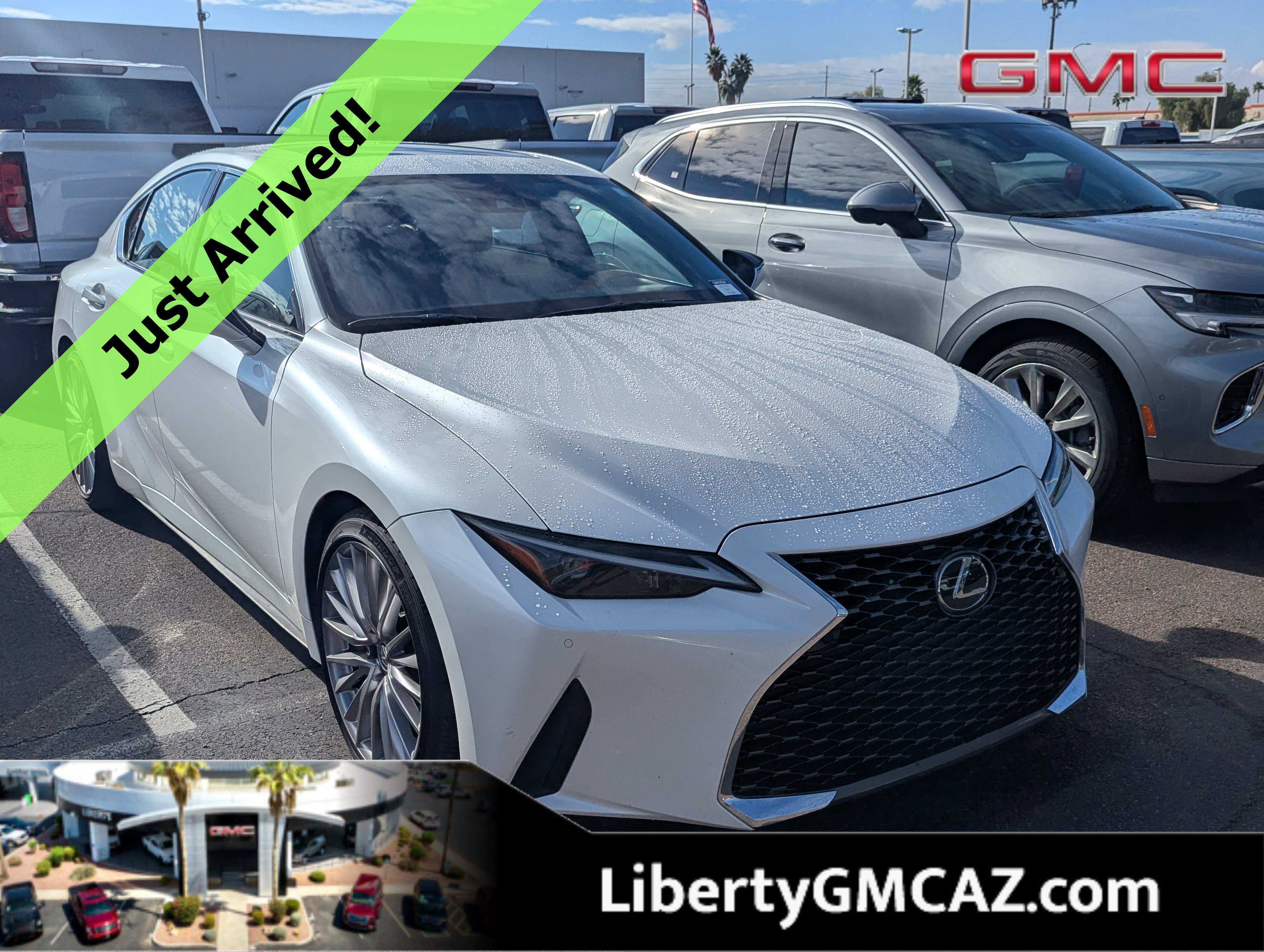 2023 Lexus IS 300's photo