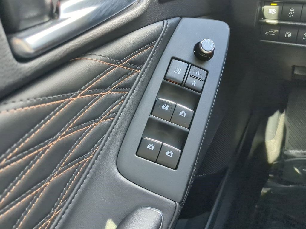 2022 Toyota Avalon Limited photo 23