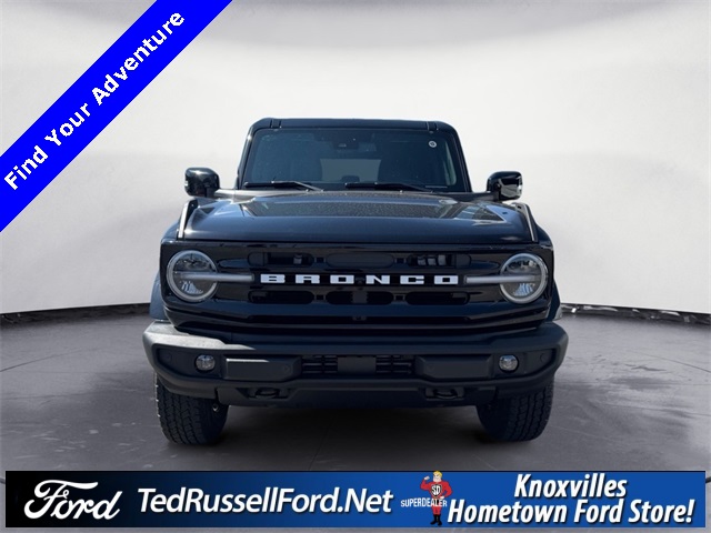 2025 Ford Bronco Outer Banks photo 2