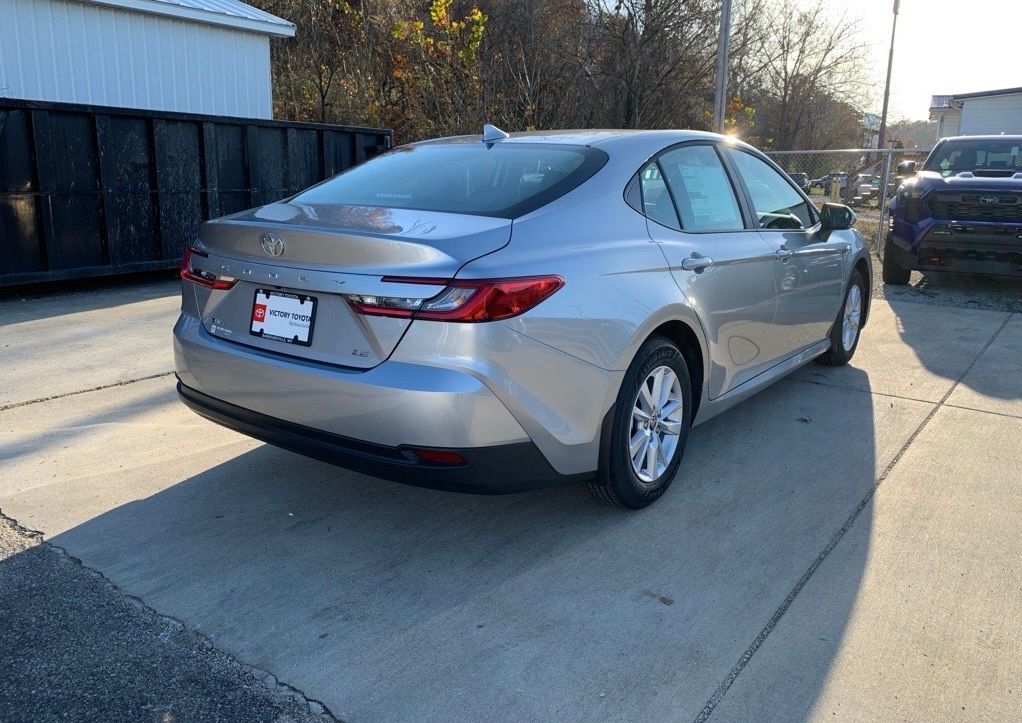 2026 Toyota Camry LE photo 3
