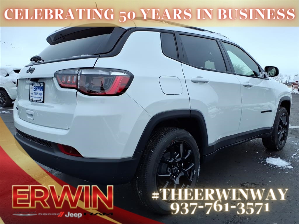 2026 Jeep Compass Latitude Altitude photo 3