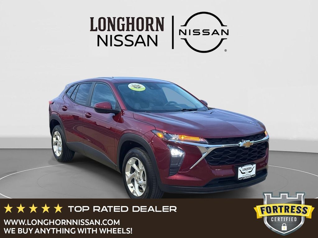 2025 Chevrolet Trax LS's photo