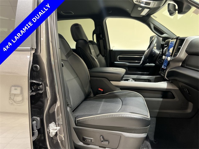 2024 Ram 3500 Laramie photo 23