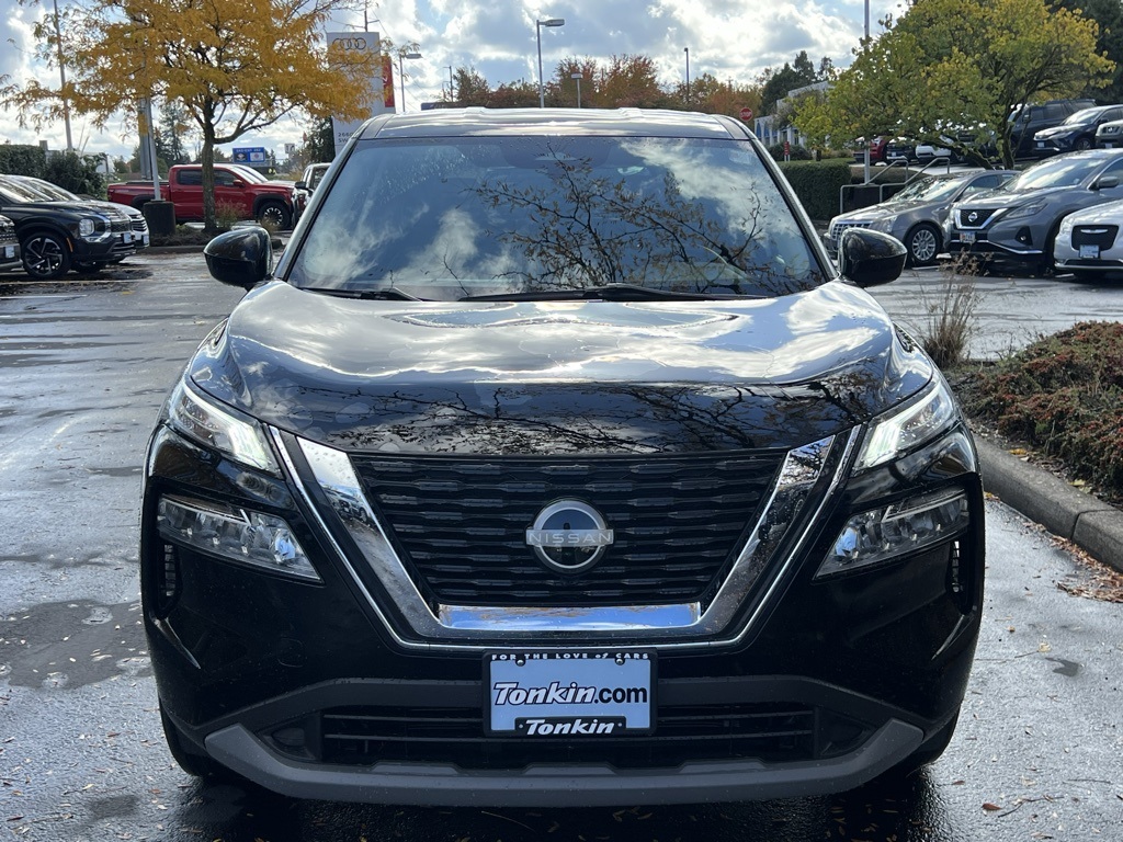 2023 Nissan Rogue SV photo 2