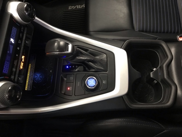 2021 Toyota RAV4 Hybrid XSE photo 18