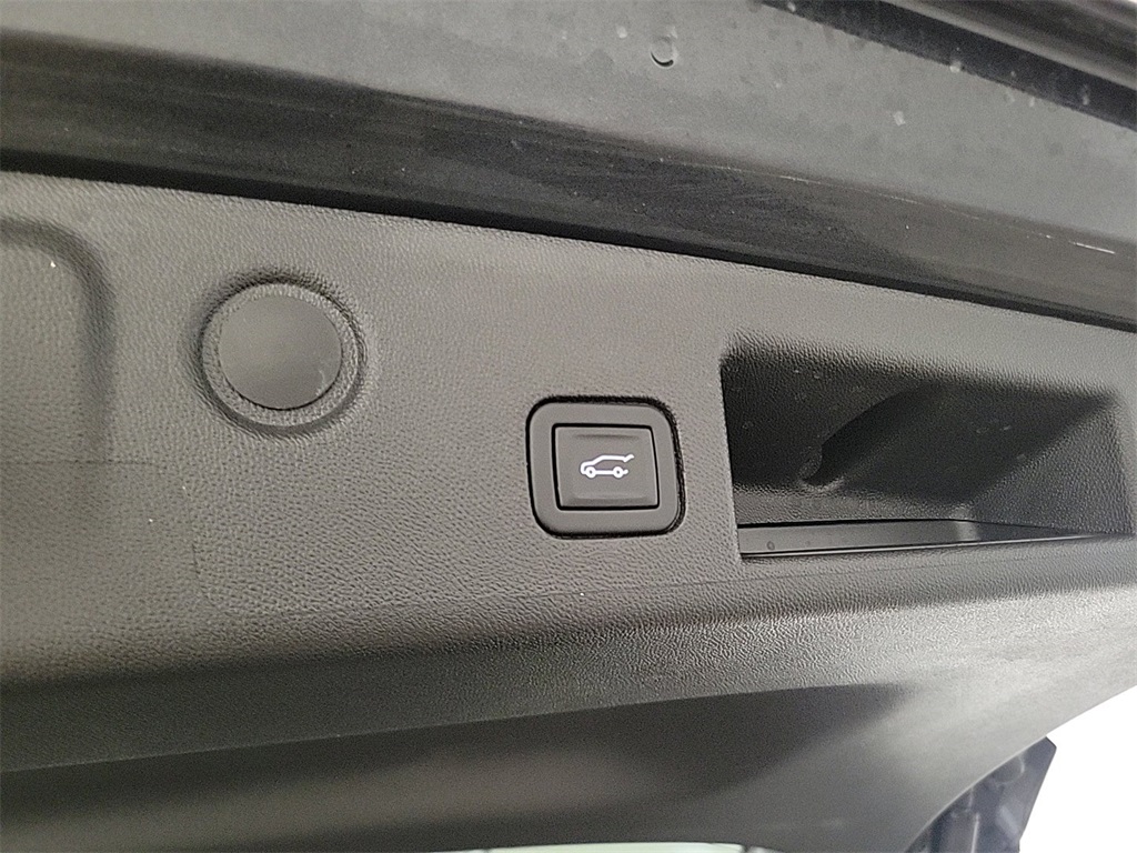 2023 CHEVROLET EQUINOX - Image 22