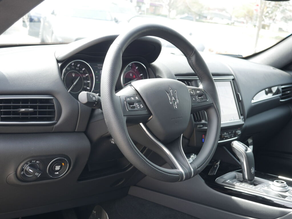 2023 Maserati Levante GT photo 23