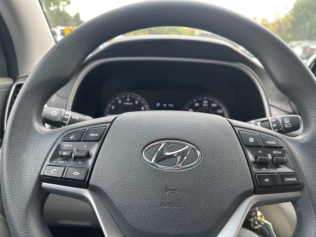 2021 Hyundai Tucson SE photo 2