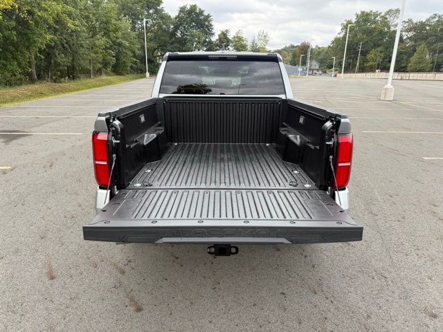 2025 Toyota Tacoma SR5 4x4 Double Cab photo 5